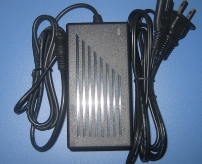探秘高效雙路供電 12V/5V雙路輸出電源適配器技術(shù)解析與應(yīng)用場(chǎng)景